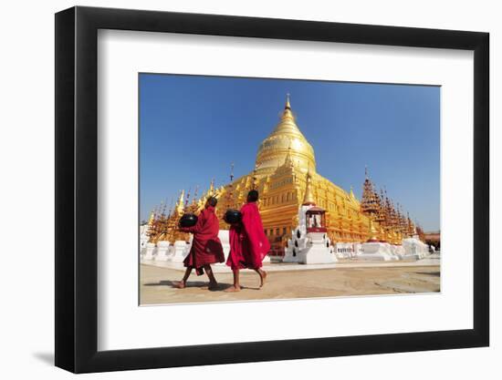 Shwezigon Paya, Bagan, Myanmar.-Sathitanont N-Framed Photographic Print