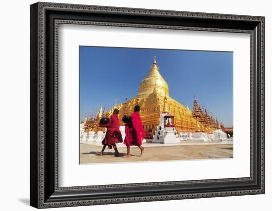 Shwezigon Paya, Bagan, Myanmar.-Sathitanont N-Framed Photographic Print