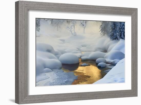 Siberia. -37°C (-35°F)-Dmitry Dubikovskiy-Framed Photographic Print