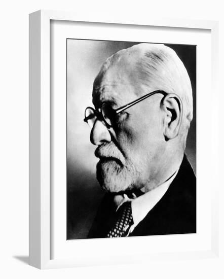 Sigmund Freud, 1936-null-Framed Photo