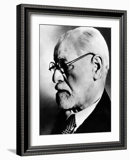 Sigmund Freud, 1936-null-Framed Photo