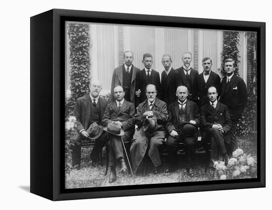 Sigmund Freud with colleagues at a psychoanalytic congress in The Hague, 1920-null-Framed Premier Image Canvas