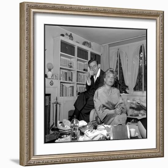 Simone Signoret and Her Husband Yves Montand-Marcel Begoin-Framed Photographic Print