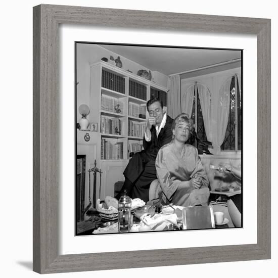 Simone Signoret and Her Husband Yves Montand-Marcel Begoin-Framed Photographic Print