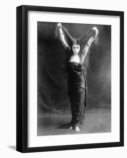 Sin, Theda Bara, 1915-null-Framed Photo