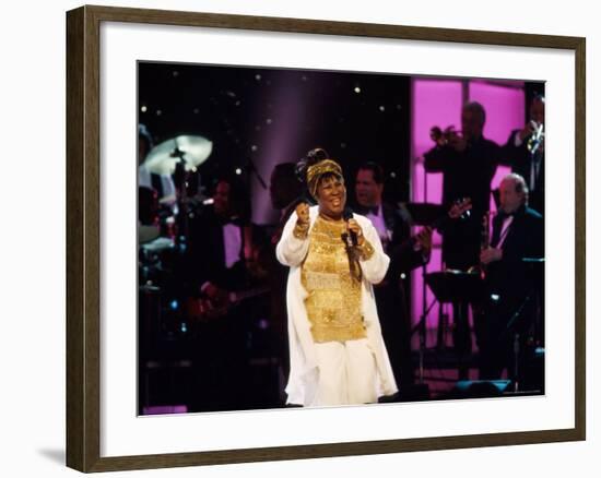 Singer Aretha Franklin Performing at Vh1 Divas Live-Marion Curtis-Framed Premium Photographic Print