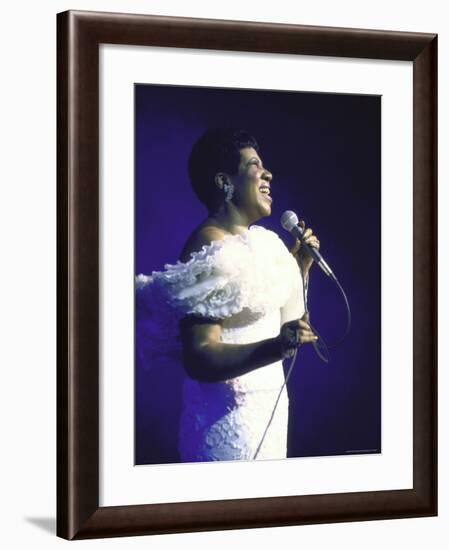 Singer Aretha Franklin Performing-David Mcgough-Framed Premium Photographic Print