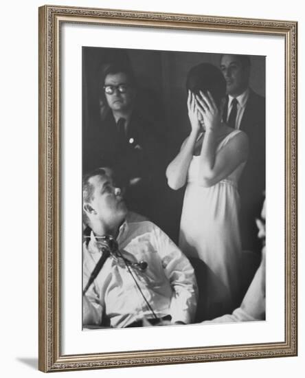 Singer Barbra Streisand-null-Framed Premium Photographic Print