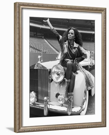 Singer Diana Ross-David Mcgough-Framed Premium Photographic Print