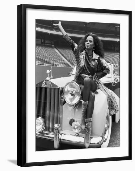 Singer Diana Ross-David Mcgough-Framed Premium Photographic Print