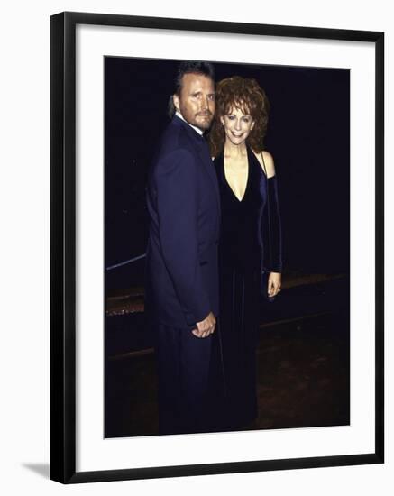 Singer Reba Mcentire and Husband, Narvel Blackstock-Milan Ryba-Framed Premium Photographic Print