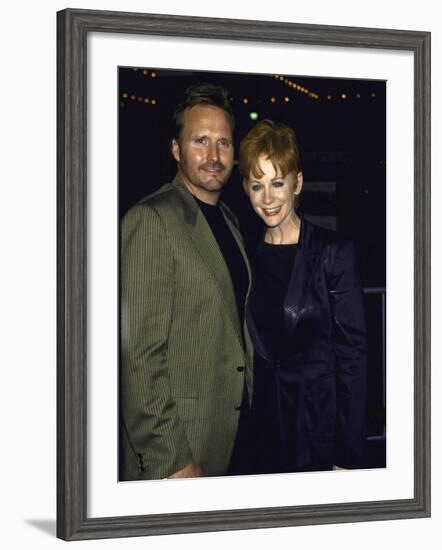 Singer Reba Mcentire and Husband, Narvel Blackstock-Mirek Towski-Framed Premium Photographic Print