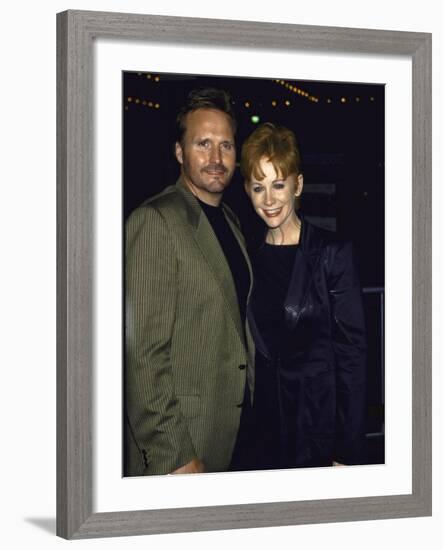 Singer Reba Mcentire and Husband, Narvel Blackstock-Mirek Towski-Framed Premium Photographic Print