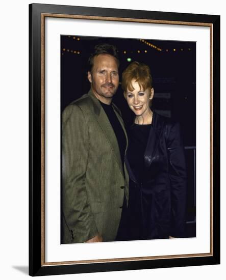 Singer Reba Mcentire and Husband, Narvel Blackstock-Mirek Towski-Framed Premium Photographic Print