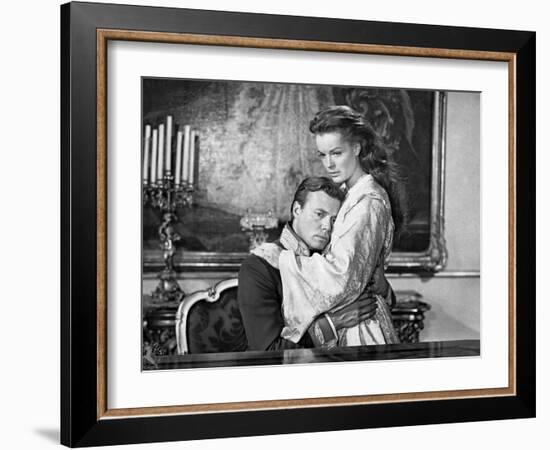 Sissi face a son Destin by Ernst Marischka with Romy Schneider and Kaiser Franz Joseph, 1957 (b/w p-null-Framed Photo