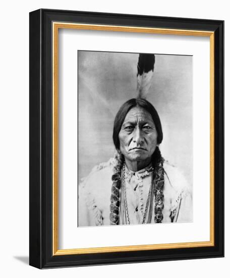 Sitting Bull (1834-1890)-null-Framed Photographic Print