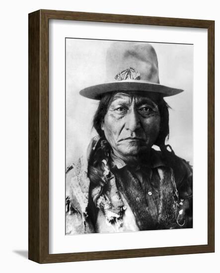 Sitting Bull (1834-1890)-null-Framed Photographic Print