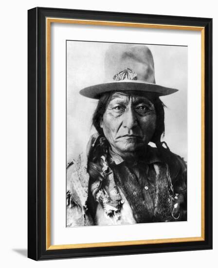 Sitting Bull (1834-1890)-null-Framed Photographic Print