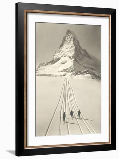 Skiers Leaving Matterhorn-null-Framed Art Print