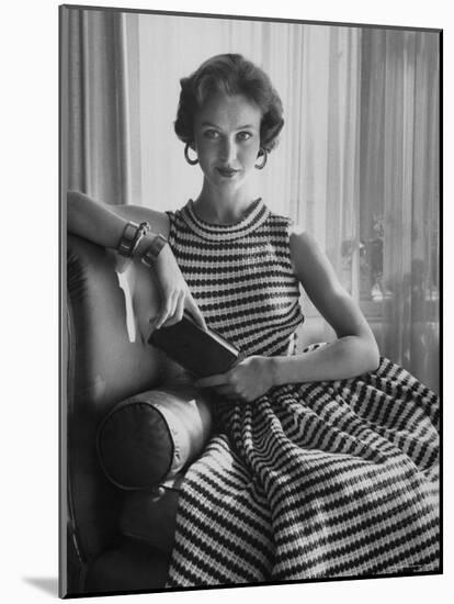 Small Bag Wardrobe Fashion-Gordon Parks-Mounted Photographic Print