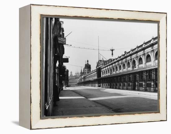 Smithfield Market 1939-null-Framed Premier Image Canvas