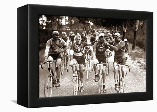 Smokers-Presse ’E Sports-Framed Premier Image Canvas