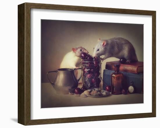 Snoozy and Jimmy-Ellen Van Deelen-Framed Photographic Print