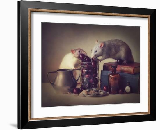 Snoozy and Jimmy-Ellen Van Deelen-Framed Photographic Print