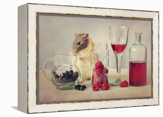 Snoozy Loves to Eat-Ellen Van Deelen-Framed Premier Image Canvas