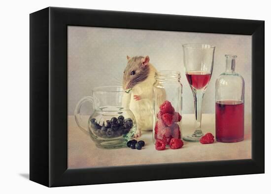 Snoozy Loves to Eat-Ellen Van Deelen-Framed Premier Image Canvas