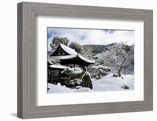 Snow-covered Zen garden in Kodai-ji Temple, Kyoto, Japan, Asia-Damien Douxchamps-Framed Photographic Print