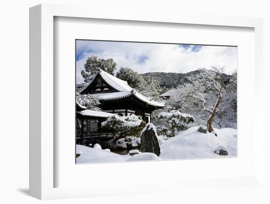 Snow-covered Zen garden in Kodai-ji Temple, Kyoto, Japan, Asia-Damien Douxchamps-Framed Photographic Print