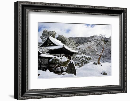 Snow-covered Zen garden in Kodai-ji Temple, Kyoto, Japan, Asia-Damien Douxchamps-Framed Photographic Print