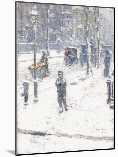 Snow Storm, Fifth Avenue, New York, 1907-Childe Hassam-Mounted Giclee Print