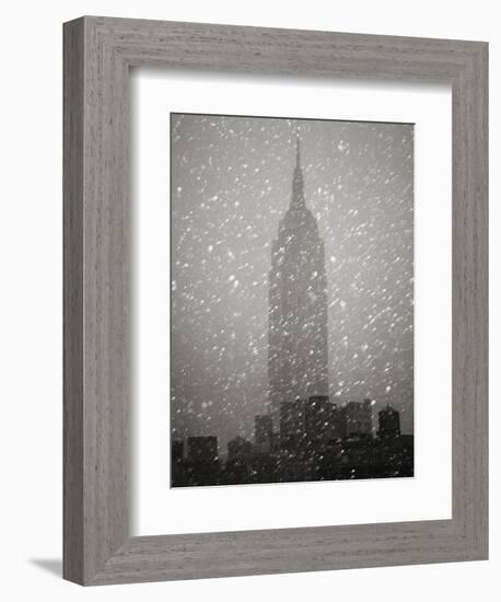 Snowfall in New York City-Christopher C Collins-Framed Premium Photographic Print