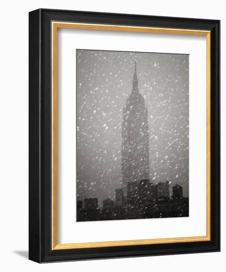 Snowfall in New York City-Christopher C Collins-Framed Premium Photographic Print