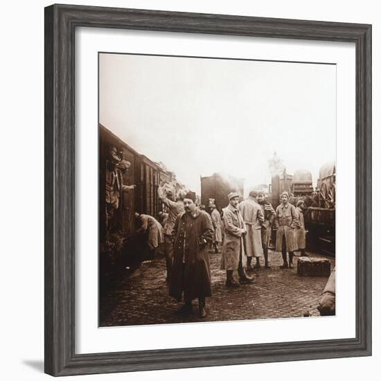 Soldiers going to the Somme, Epernay, northern France, c1914-c1918-Unknown-Framed Photographic Print