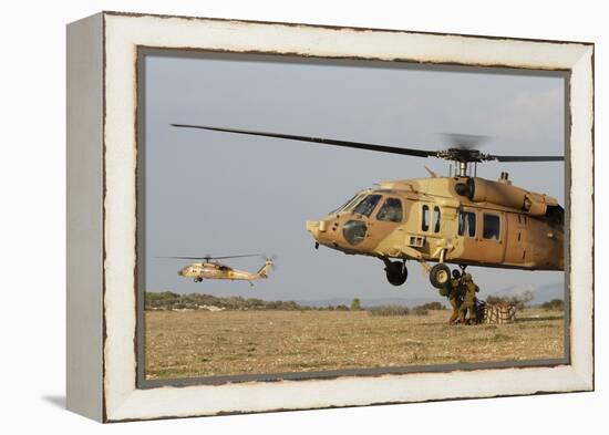 Soldiers Practice External Cargo Mounting on a Uh-60 Yanshuf of the Israel Air Force-Stocktrek Images-Framed Premier Image Canvas