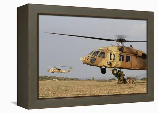 Soldiers Practice External Cargo Mounting on a Uh-60 Yanshuf of the Israel Air Force-Stocktrek Images-Framed Premier Image Canvas