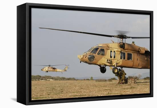 Soldiers Practice External Cargo Mounting on a Uh-60 Yanshuf of the Israel Air Force-Stocktrek Images-Framed Premier Image Canvas