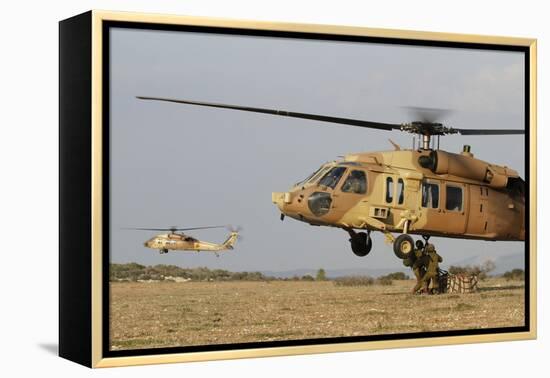 Soldiers Practice External Cargo Mounting on a Uh-60 Yanshuf of the Israel Air Force-Stocktrek Images-Framed Premier Image Canvas
