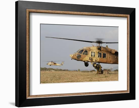 Soldiers Practice External Cargo Mounting on a Uh-60 Yanshuf of the Israel Air Force-Stocktrek Images-Framed Photographic Print