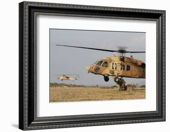 Soldiers Practice External Cargo Mounting on a Uh-60 Yanshuf of the Israel Air Force-Stocktrek Images-Framed Photographic Print