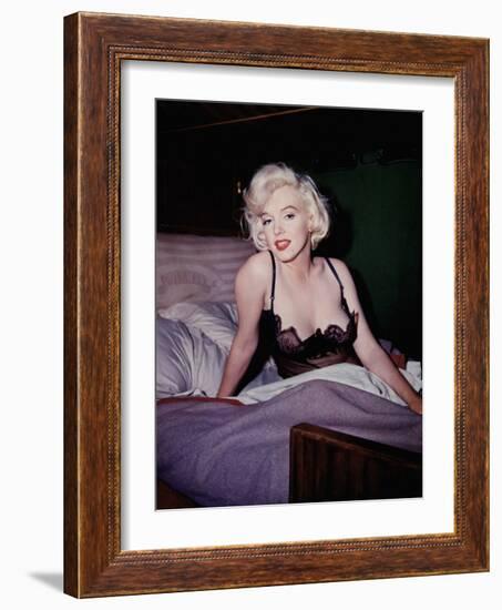 Some Like it Hot, Marilyn Monroe, 1959-null-Framed Premium Photographic Print