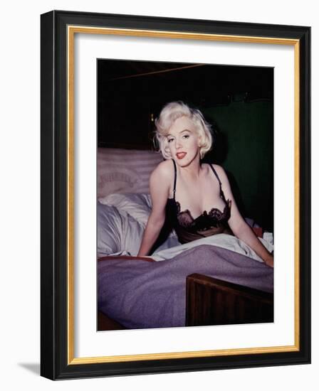 Some Like it Hot, Marilyn Monroe, 1959-null-Framed Premium Photographic Print