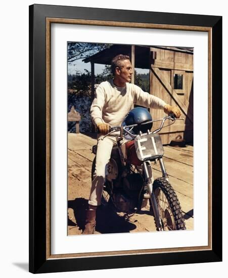 SOMETIMES A GREAT NOTION, 1970 directed by PAUL NEWMAN Paul Newman (photo)-null-Framed Photo