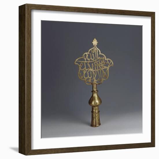 Sommet d'enseigne portant en ajouré l'inscription de la Chahâda-null-Framed Giclee Print