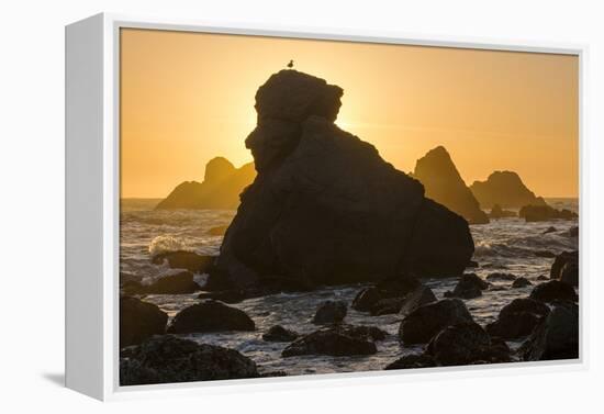 Sonoma Pyramids-Lance Kuehne-Framed Premier Image Canvas