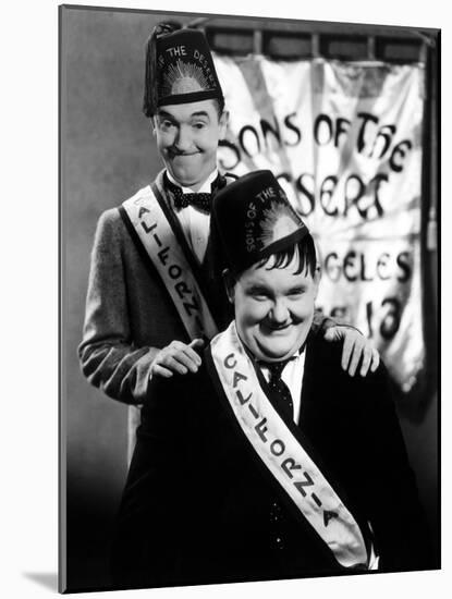 Sons of the Desert, Stan Laurel, Oliver Hardy, 1933-null-Mounted Photo