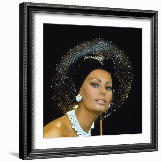 Sophia Loren, 1973-null-Framed Photographic Print